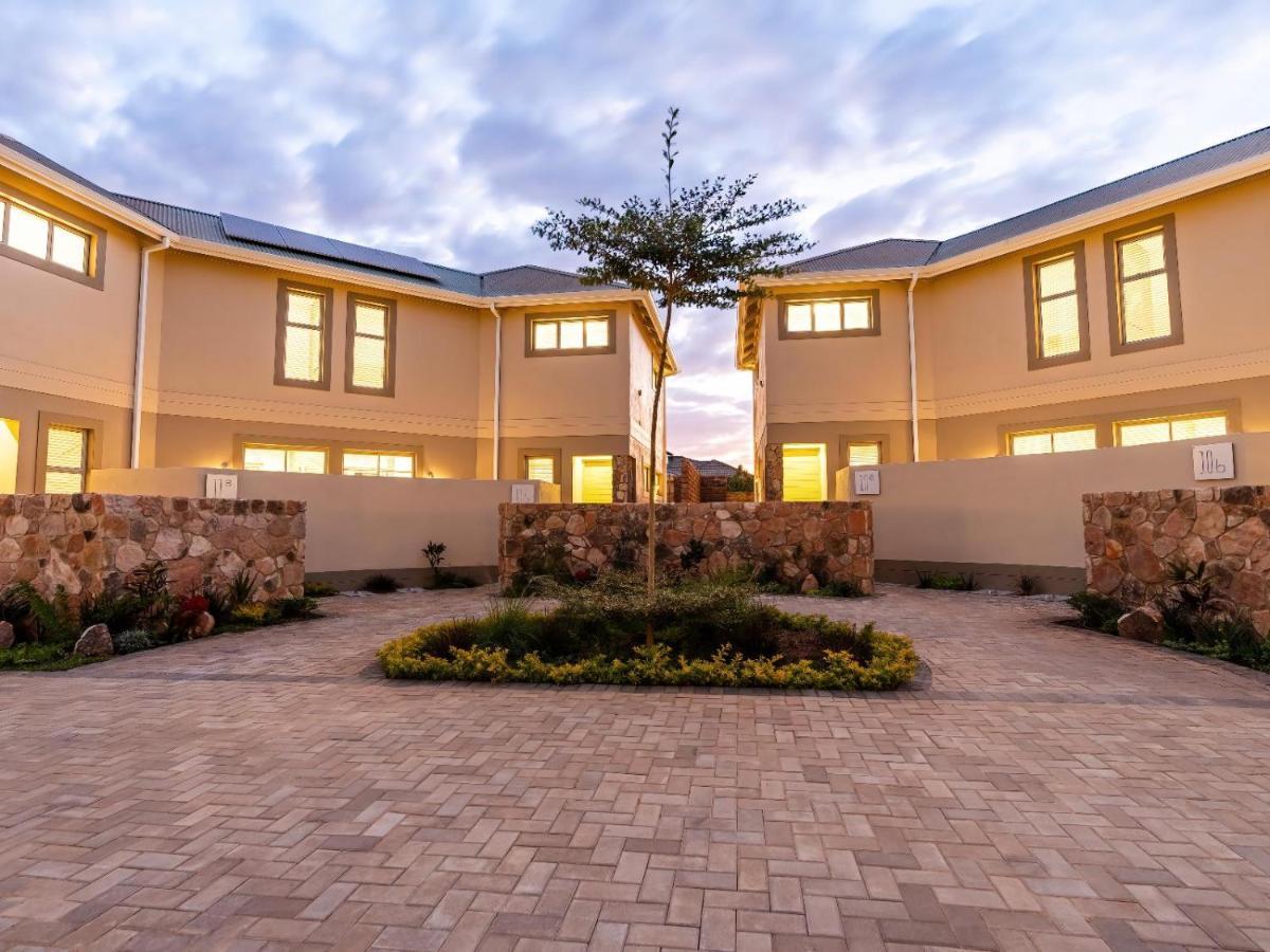 Miombo Mews Apartment Victoria Falls Exterior foto